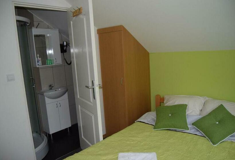 اتاق استاندارد با چشم‌انداز کوهستان, Motel Lepo Mesto