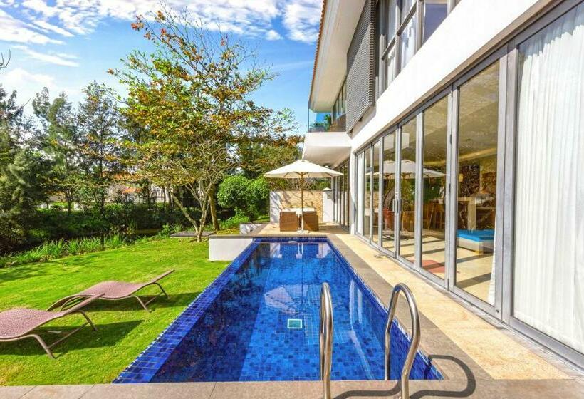 ویلای 4 خوابه, Luxury Dana Beach Resort & Spa