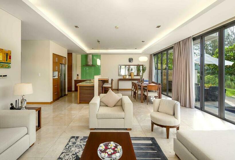 ویلای 4 خوابه, Luxury Dana Beach Resort & Spa