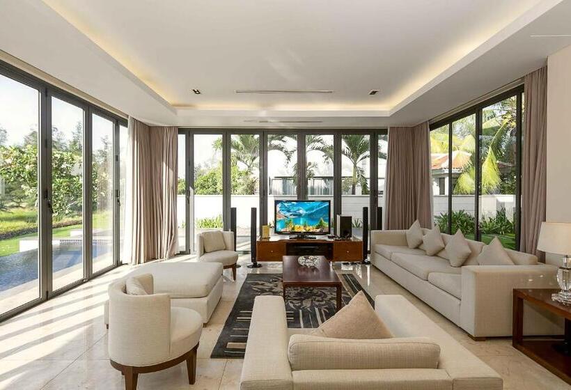 ویلای 4 خوابه, Luxury Dana Beach Resort & Spa