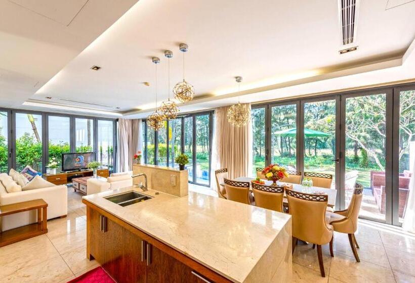 ویلای 3 خوابه با استخر, Luxury Dana Beach Resort & Spa