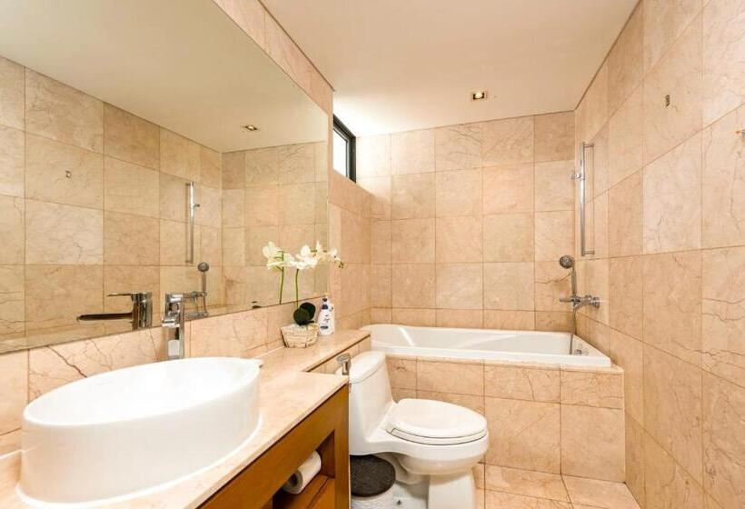 ویلای 3 خوابه با استخر, Luxury Dana Beach Resort & Spa