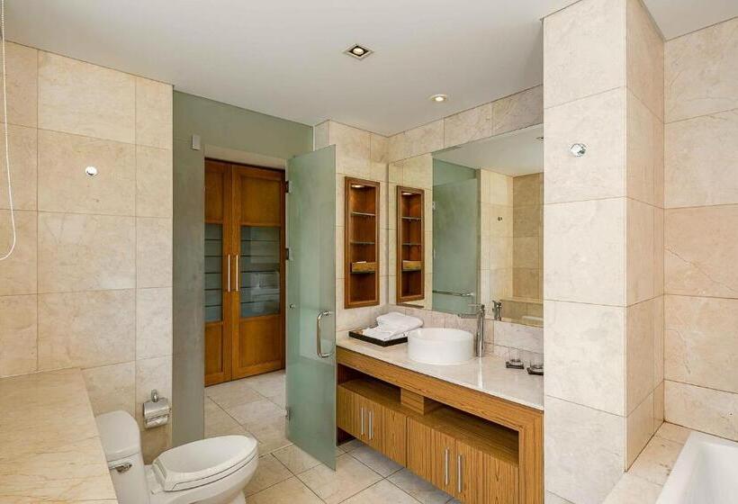 ویلای 1 خوابه با چشم‌انداز باغ, Luxury Dana Beach Resort & Spa