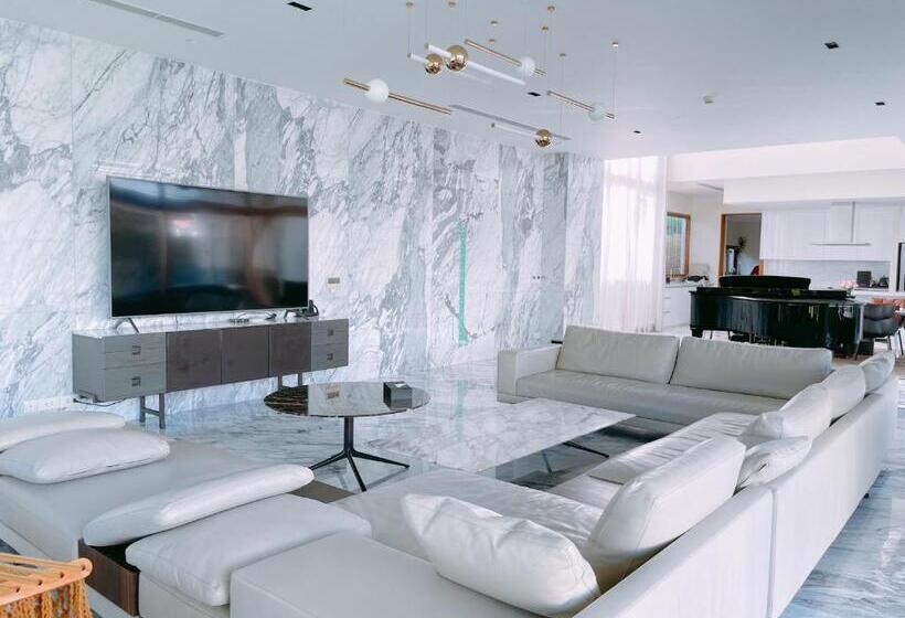 ویلای سوپریور 1 خوابه, Luxury Dana Beach Resort & Spa