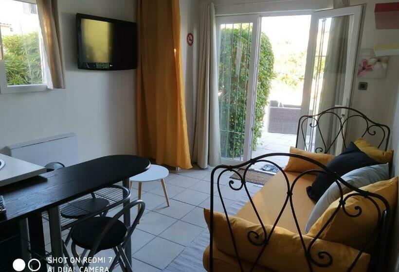 غرفة قياسية مطلّة علي حمام السباحة, Les Chambres D Hôtes De Jade