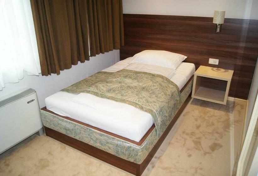 اتاق استاندارد یک نفره, Boutique Hotel Ukus