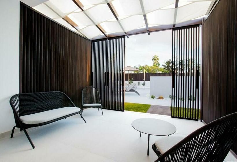 غرفة سوبيريور, Fahana - Gay Men Only