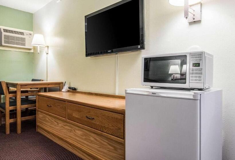 غرفه قياسيه سريرين مزدوجين, Fergus Inn