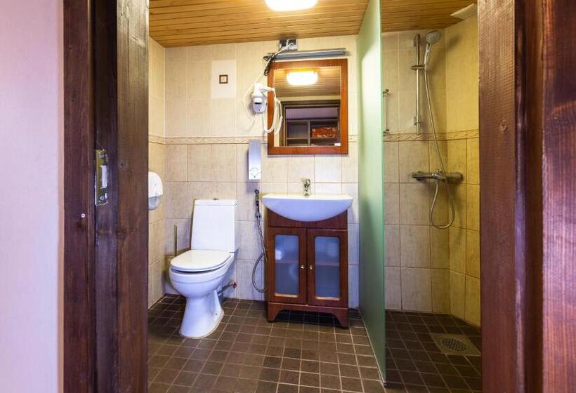 اتاق خانوادگی, Ruunawere