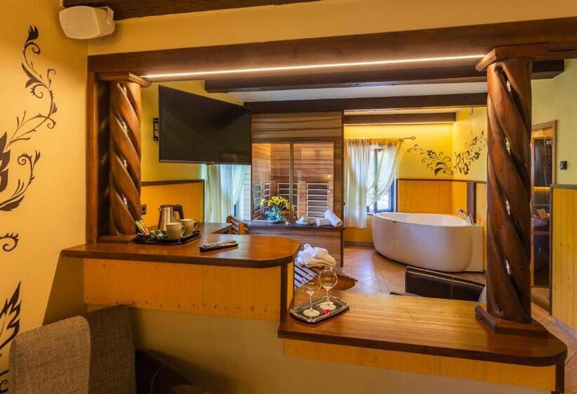 سوییت لوکس, Ruunawere