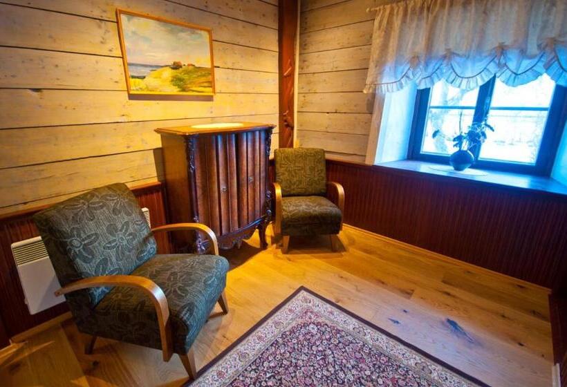 سوییت جونیور, Ruunawere