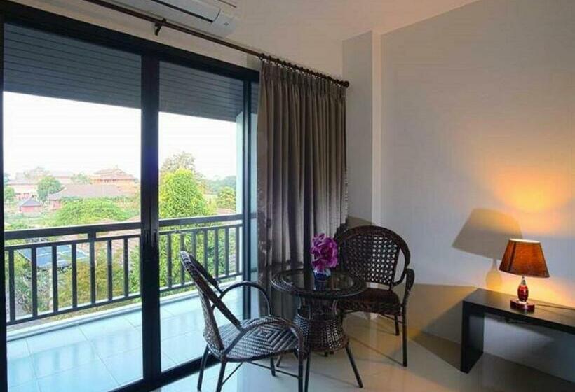 Delüks Oda, Wilacha Chiang Rai