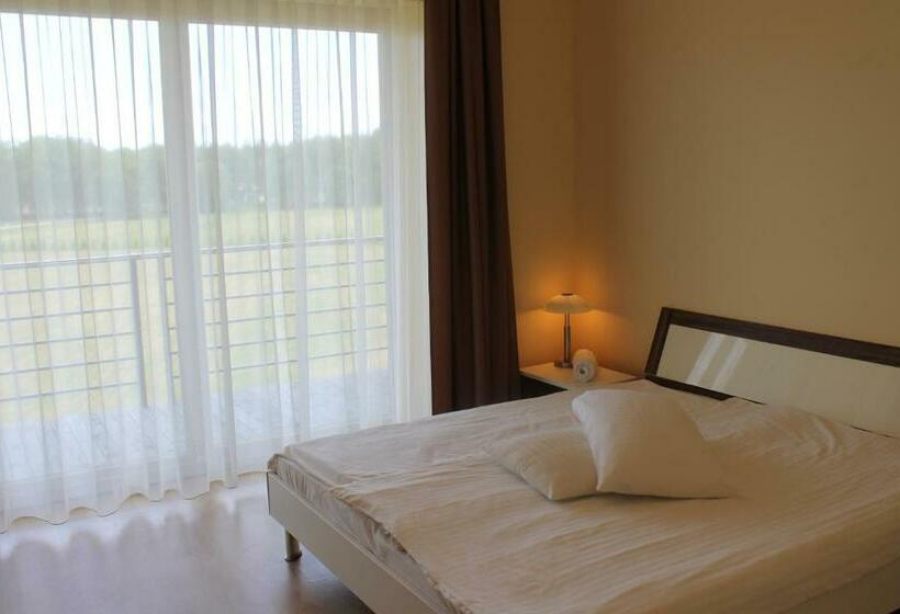 اتاق استاندارد با سرویس بهداشتی مشترک, Beach Guesthouse Lenkas