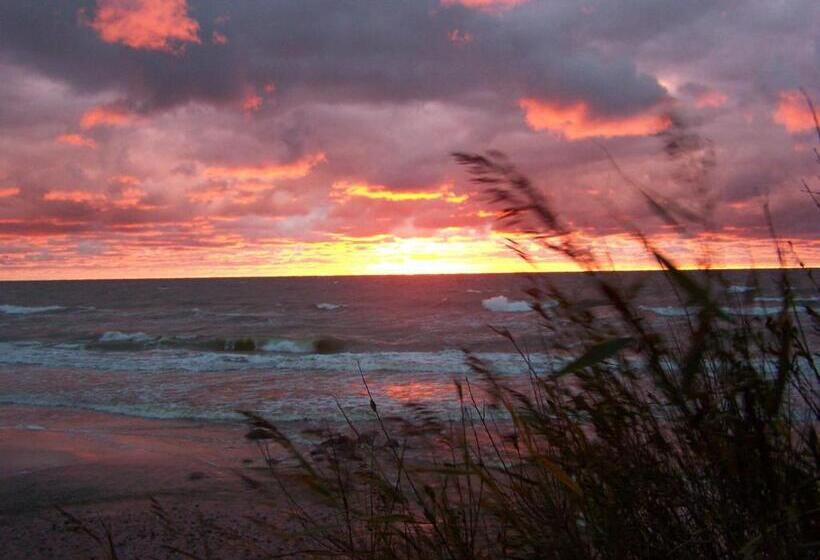 اتاق استاندارد با چشم‌انداز باغ, Beach Guesthouse Lenkas