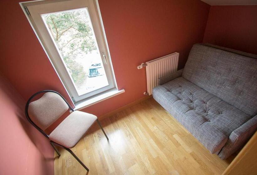 اتاق استاندارد سه تخته با چشم‌انداز باغ, Beach Guesthouse Lenkas