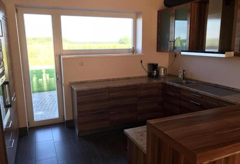 خانه 1 خوابه, Beach Guesthouse Lenkas