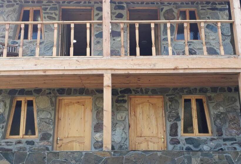 سوییت خانوادگی, Guest House Murkvam