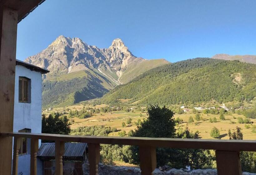 سوییت خانوادگی, Guest House Murkvam