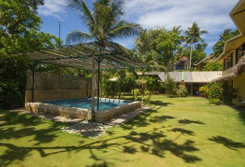 Standard Studio, Ralph S Place