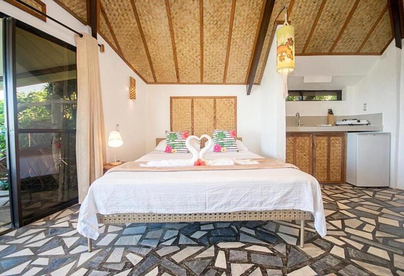 Standard Bungalow, Ralph S Place