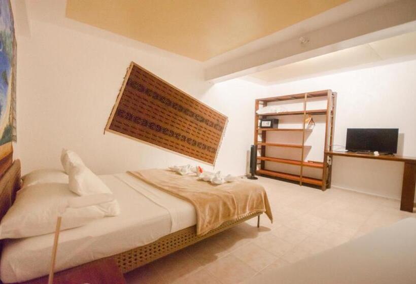 Standard Studio, Ralph S Place