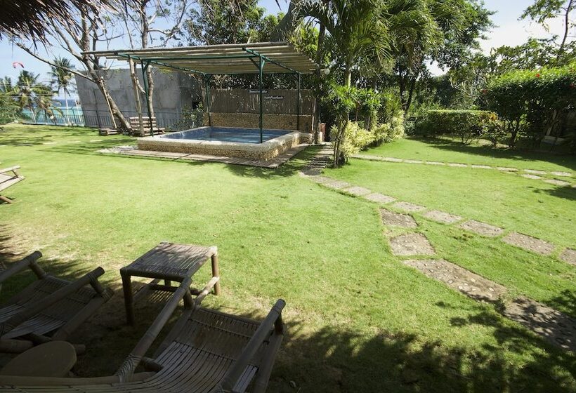 Standard Studio, Ralph S Place