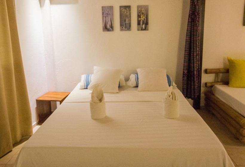 Premium Studio, Ralph S Place