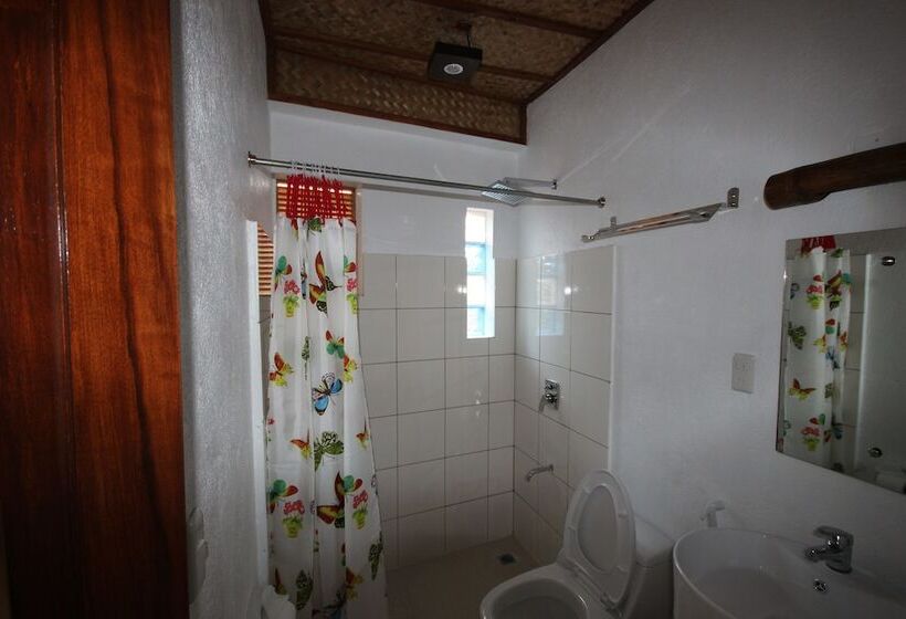 Deluxe Room, Ralph S Place