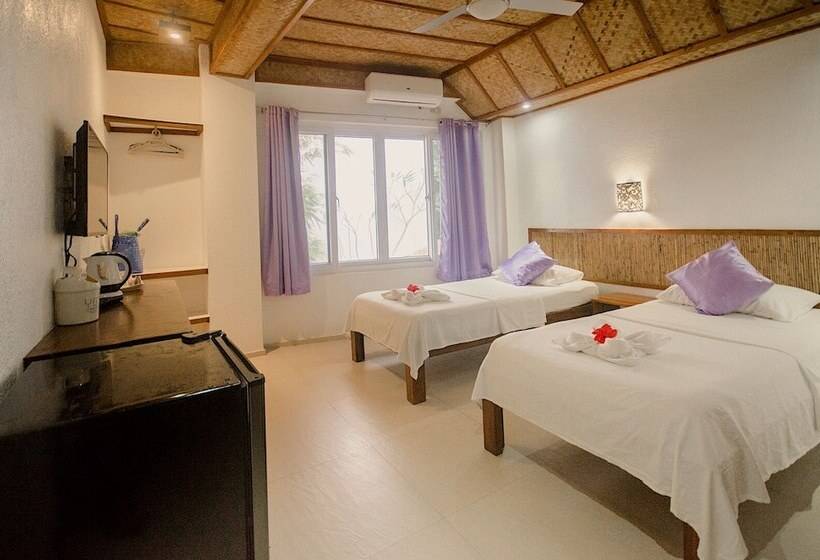 Deluxe Room, Ralph S Place