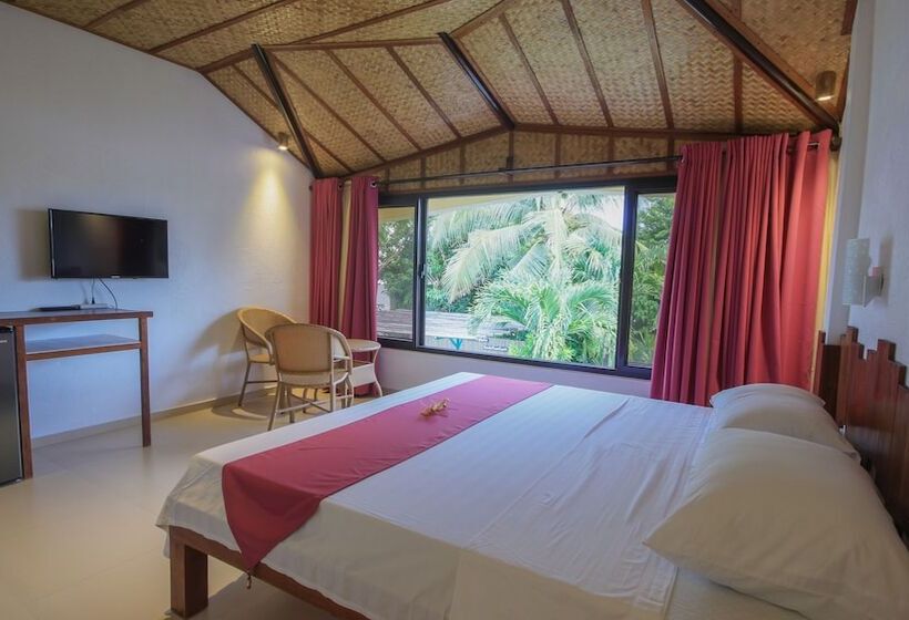 Superior Room, Ralph S Place