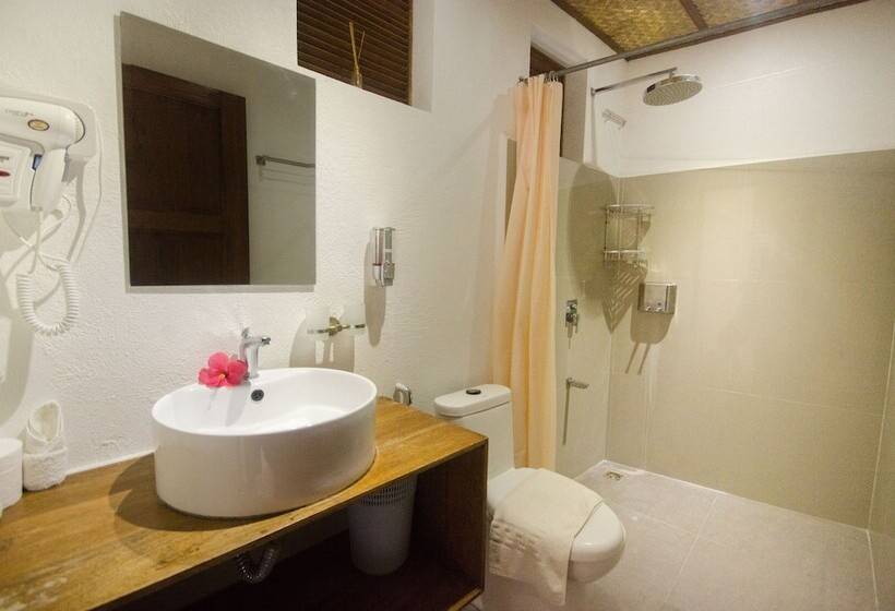 Superior Family Room, Ralph S Place