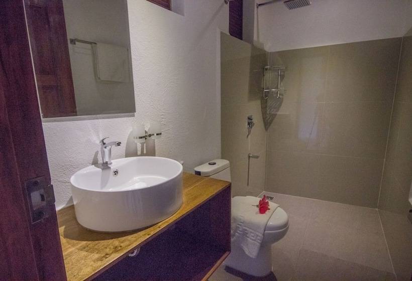 Superior Family Room, Ralph S Place