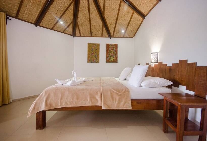 Superior Family Room, Ralph S Place