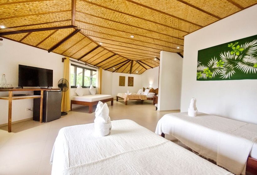 Superior Family Room, Ralph S Place