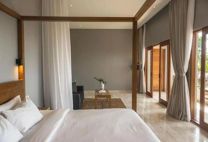 オーシャンビューデラックスルームバルコニー付き, Sanglung Villas & Suites