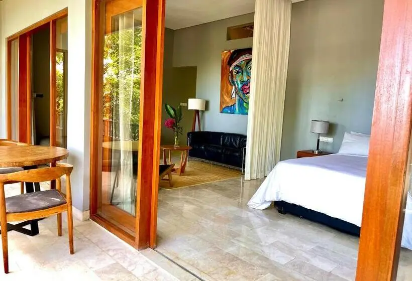 オーシャンビューデラックスルームバルコニー付き, Sanglung Villas & Suites