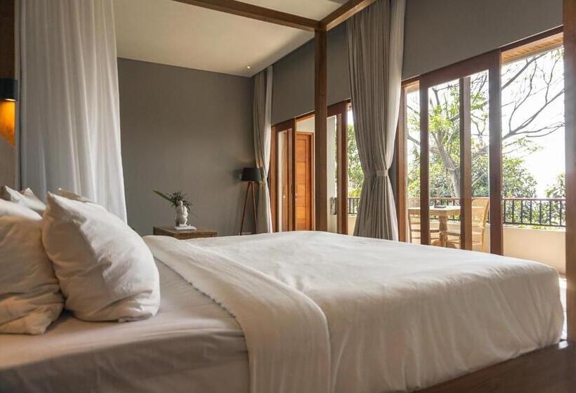 חדר דלוקס עם מרפסת נוף לים, Sanglung Villas & Suites