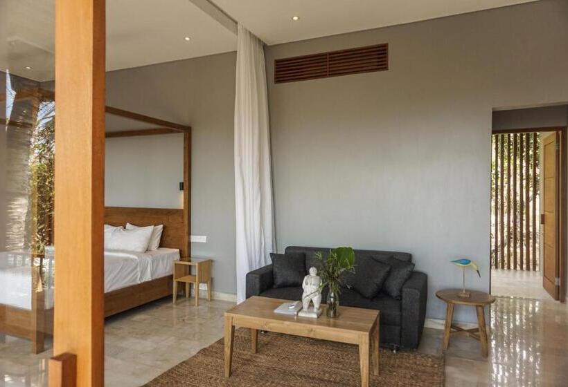 חדר דלוקס עם מרפסת נוף לים, Sanglung Villas & Suites