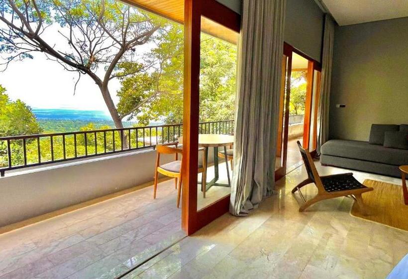 חדר דלוקס עם מרפסת נוף לים, Sanglung Villas & Suites