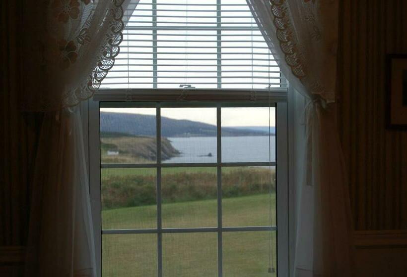 غرفة قياسية مطلّة علي البحر, The Yellow Sidecar B&b