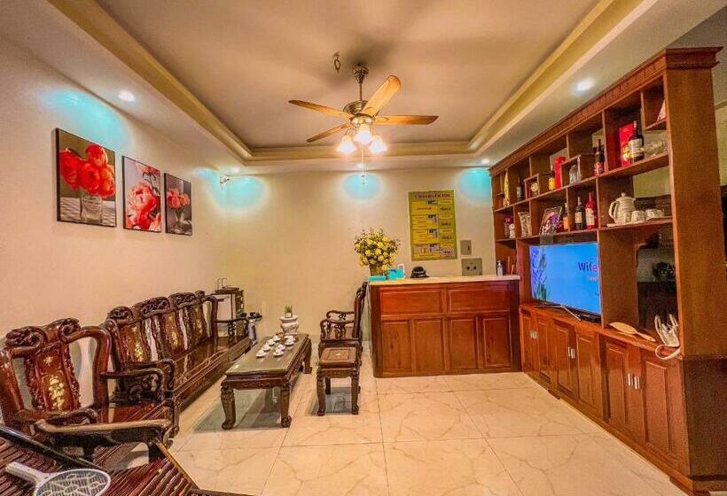 اتاق خانوادگی, Nhà Nghỉ Hồng Nhung