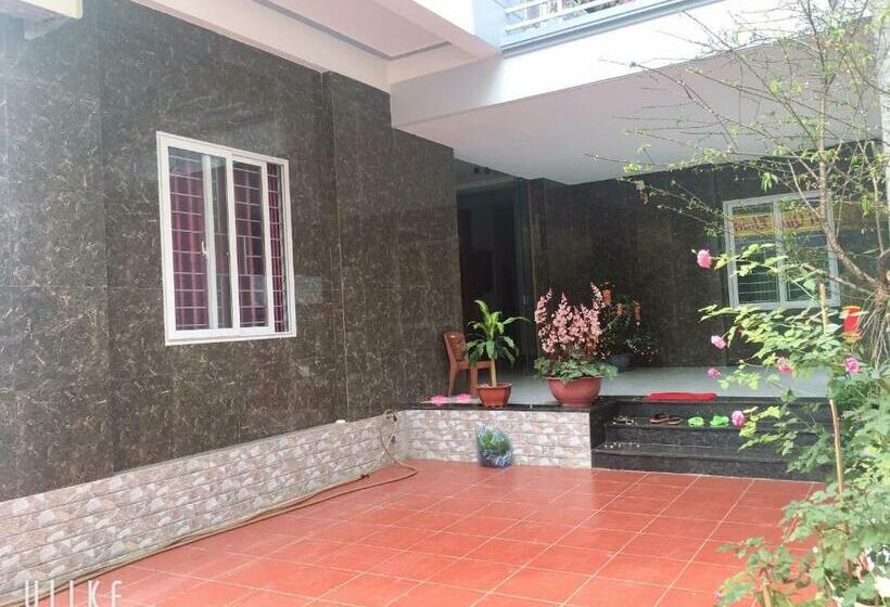 اتاق خانوادگی, Nhà Nghỉ Hồng Nhung