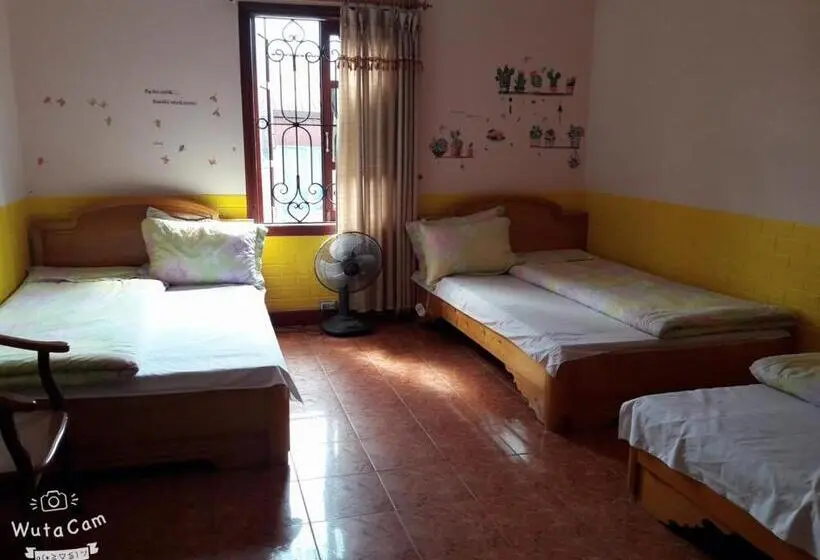 اتاق استاندارد سه نفره, Quê Hương House