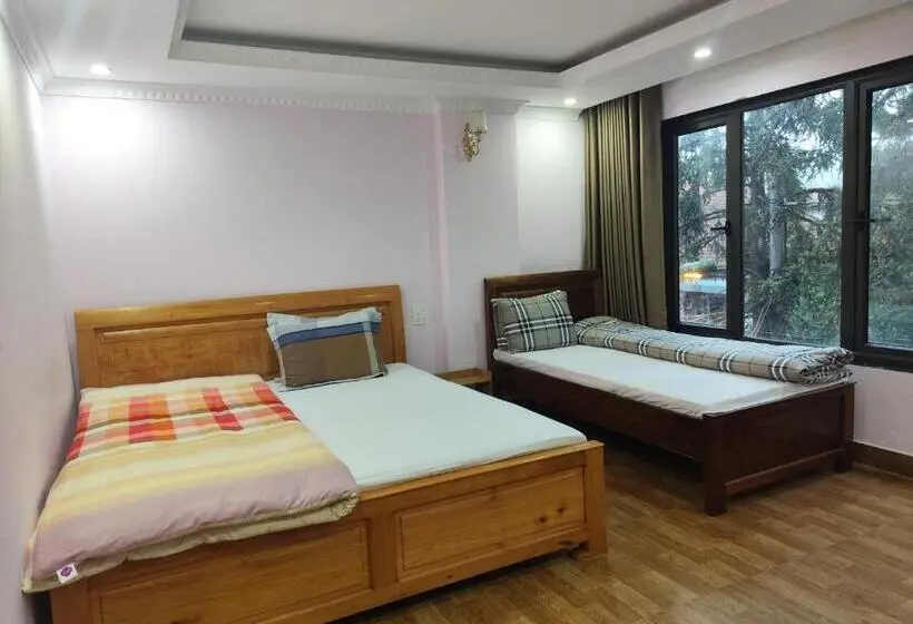 اتاق لوکس, Quê Hương House