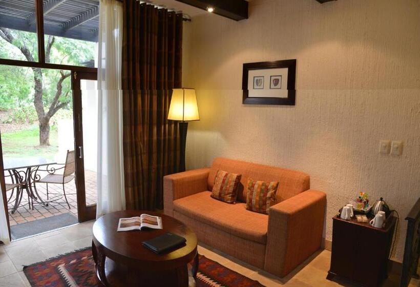Quarto Estandar Primeiro Andar, Kwa Maritane Lodge