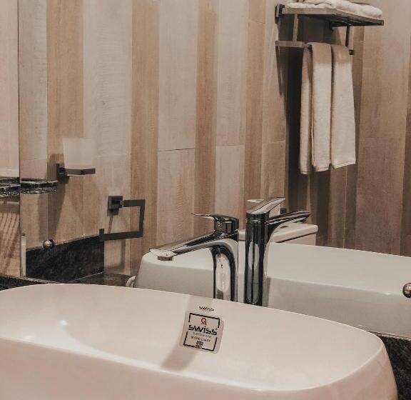 豪华三人间, Pinnacle Boutique Villas