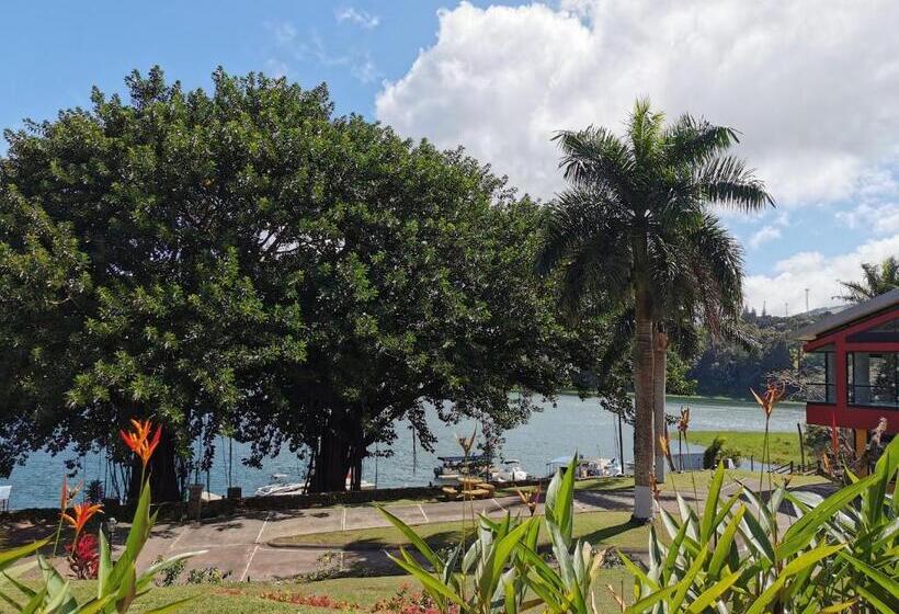 Номер Стандарт Вид на Озеро, Puerto San Luis