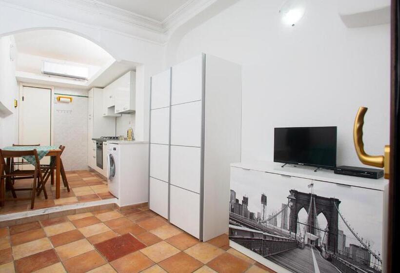 Standard-studio, Residence La Marmorata