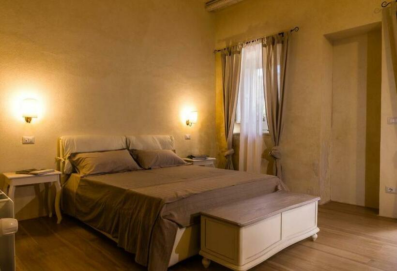 スタンダードルーム, Borgo Del Carato