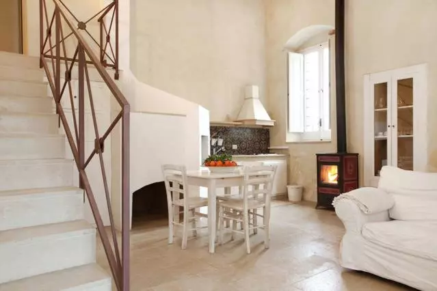 اتاق دوبلکس, Borgo Del Carato